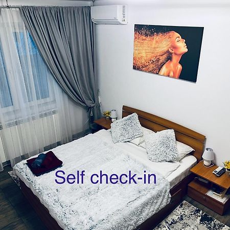 Appartement Studio Vio à Tulcea Extérieur photo